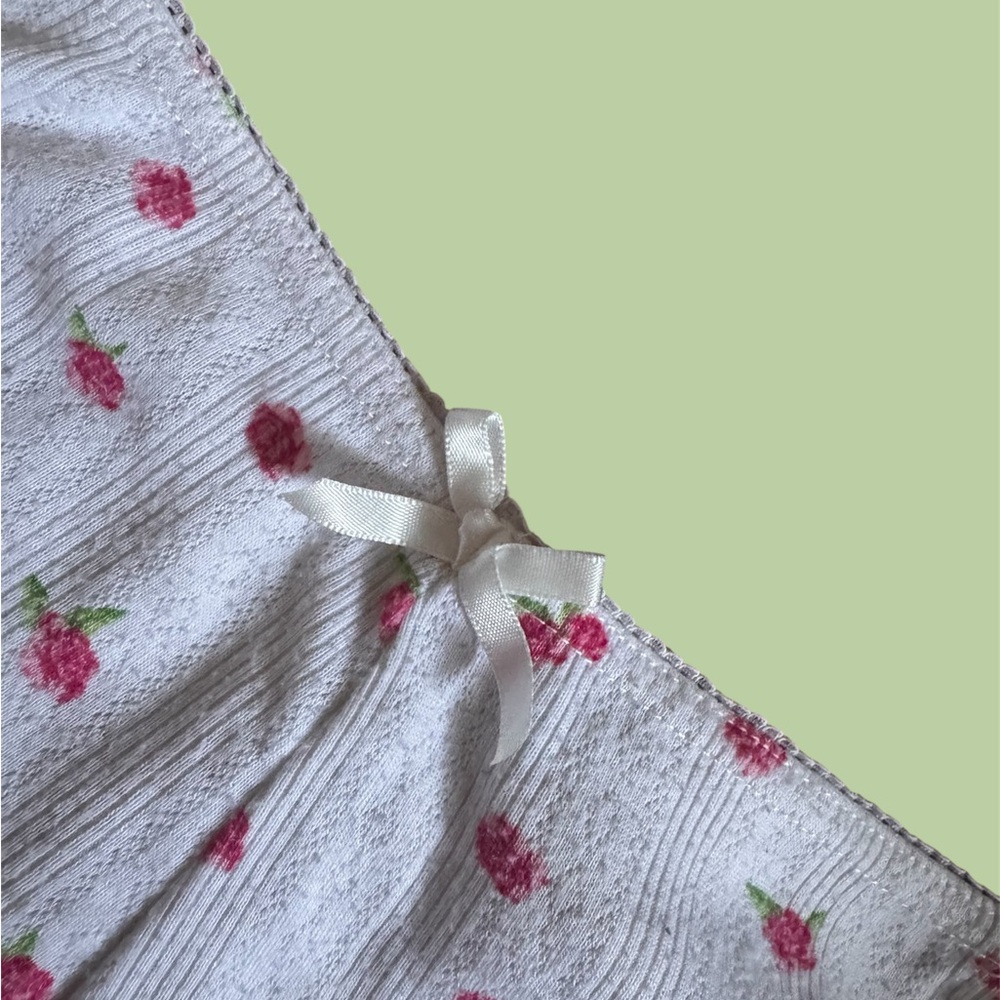 Charlotte Russe White and Pink Floral Shorts soft thin small clean girl - Picture 3 of 4